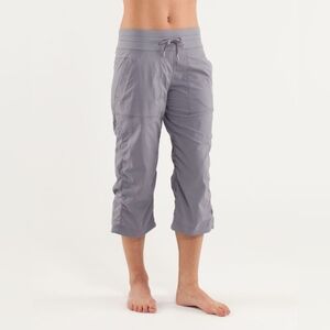 Lululemon Athletica Studio Crop Capri Dance/Yoga Women's Pants Size 6